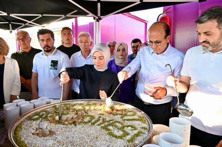  “Toplumun Tüm Kesimlerine Sevgi ve Muhabbetle Yaklaşıyoruz”